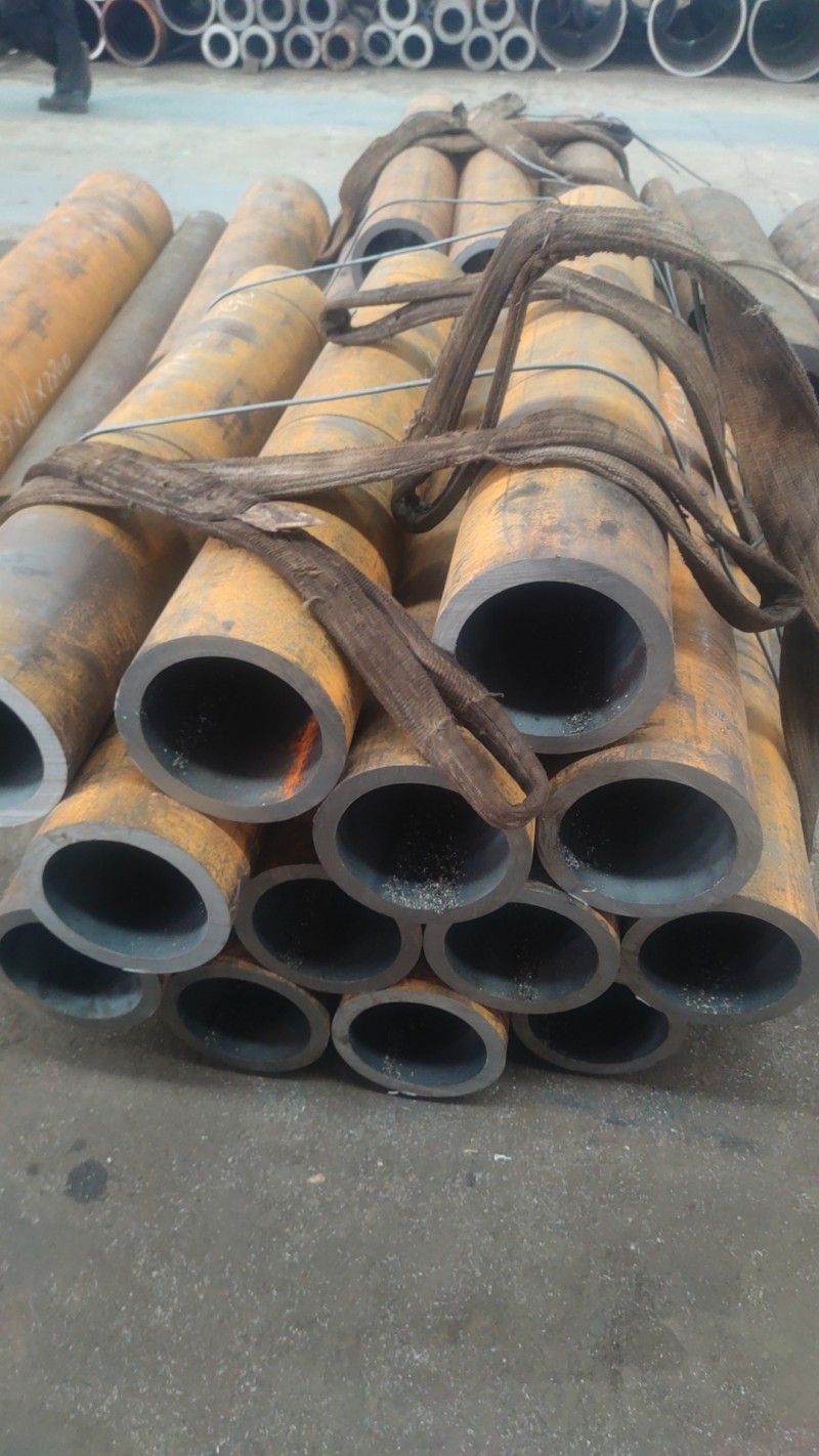舒兰舒兰舒兰15CrMoG无缝钢管切割